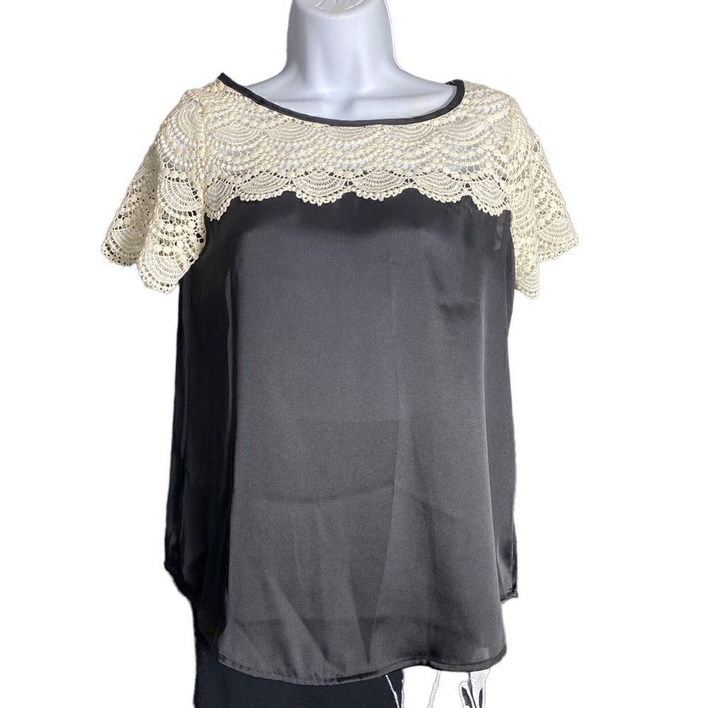 LC Lauren Conrad Black and Lace Top Size S